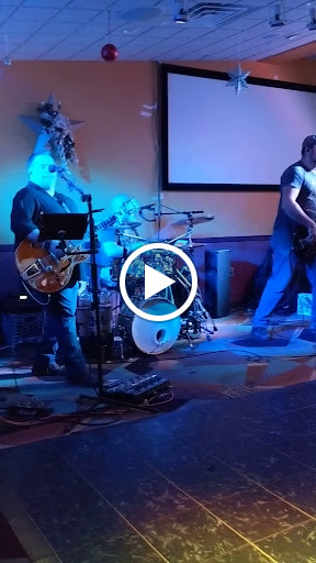 Bar & Grill «Strikers Sports Bar and Grill», reviews and photos, 66 Hathaway Rd, New Bedford, MA 02746, USA