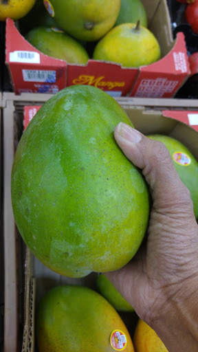 Grocery Store «Grocery Outlet Bargain Market», reviews and photos, 2109 S 1st St, Yakima, WA 98903, USA