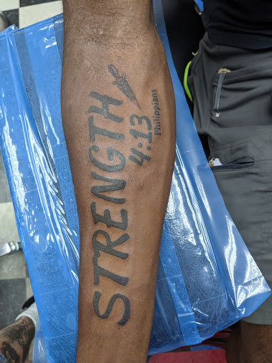 Tattoo Shop «Artistry In Motion», reviews and photos, 230 E Walnut St, North Vernon, IN 47265, USA