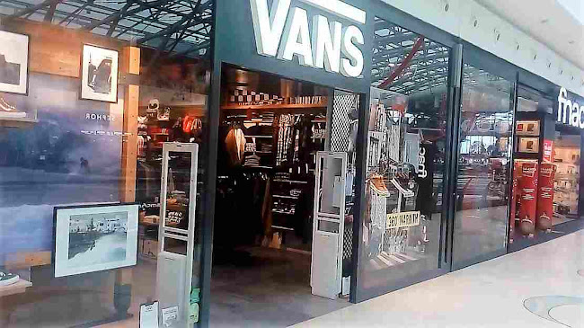 Avaliações doVANS Store Vasco de Gama em Lisboa - Loja de roupa
