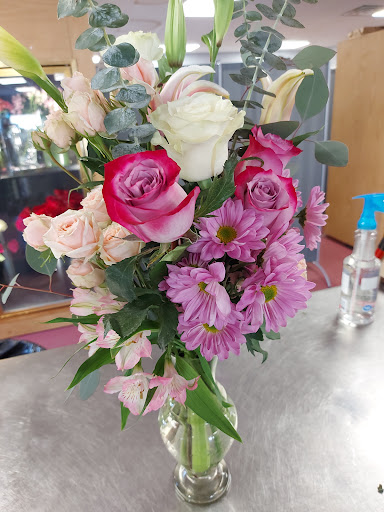 Florist «Flowers By Ami», reviews and photos, 1 Washington St, Canton, MA 02021, USA