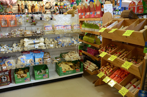 Pet Supply Store «The Feed Bag Pet Supply», reviews and photos, 10900 N Port Washington Rd, Mequon, WI 53092, USA