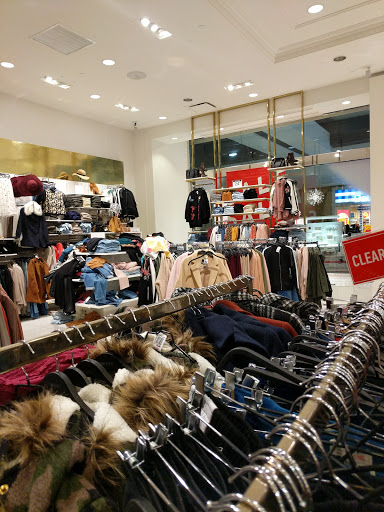 Clothing Store «Forever 21», reviews and photos, 14006 Riverside Dr # 35, Sherman Oaks, CA 91423, USA
