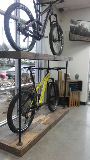 Bicycle Store «Jenson USA Bicycles», reviews and photos, 1615 Eastridge Ave, Riverside, CA 92507, USA