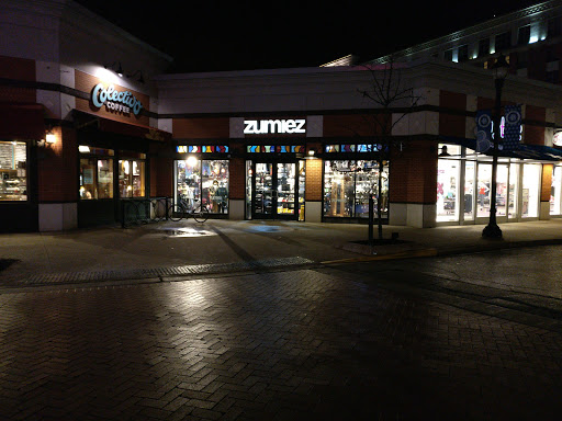 Clothing Store «Zumiez», reviews and photos, 5745 N Bayshore Dr #102, Glendale, WI 53217, USA