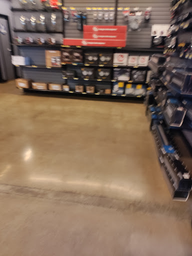 Truck Accessories Store «4 Wheel Parts Performance Center», reviews and photos, 550 W San Carlos St, San Jose, CA 95126, USA