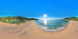 Fotografie cu Praia do Pinho sprijinit de stânci