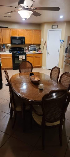 Non-Profit Organization «Society of St. Vincent de Paul - Surprise Thrift Store», reviews and photos, 12851 W Bell Rd #7, Surprise, AZ 85378, USA