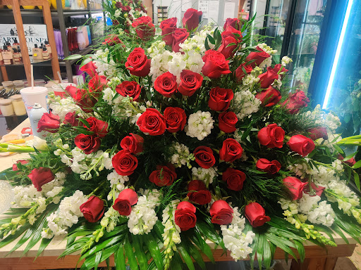 Florist «Treasures To Adore», reviews and photos, 1313 Carolyn Ct, Humble, TX 77338, USA