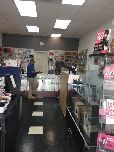 Cell Phone Store «kazamo Cell Phone & Computer Repair», reviews and photos, 2800 Canton Rd #1260, Marietta, GA 30066, USA