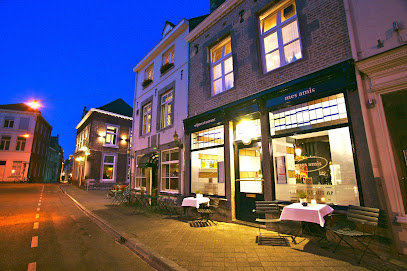 Mes Amis - Tongersestraat 5, 6211 LL Maastricht, Netherlands