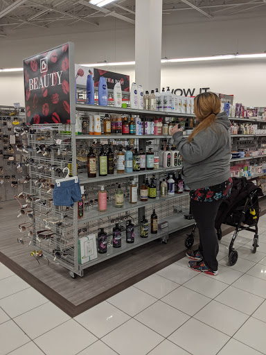 Shopping Mall «Great Lakes Crossing Outlets», reviews and photos, 4000 Baldwin Rd, Auburn Hills, MI 48326, USA