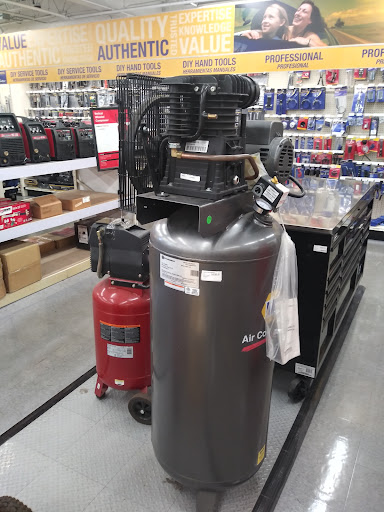 Auto Parts Store «NAPA Auto Parts - Genuine Parts Company», reviews and photos, 9250 NW 58th St, Doral, FL 33178, USA