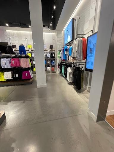 Sportswear Store «lululemon», reviews and photos, 2223 N Westshore Blvd #264, Tampa, FL 33607, USA