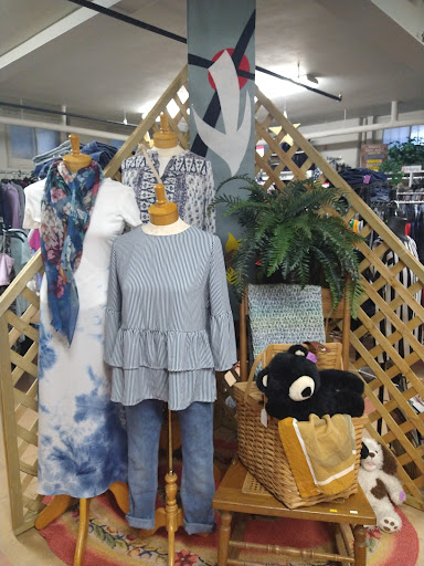 Thrift Store «St Jude the Apostle Thrift», reviews and photos, 822 Glenview Ave, Wauwatosa, WI 53213, USA