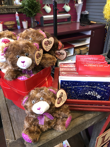 Florist «Dynamic Flowers of Royal Oak», reviews and photos, 3221 N Main St, Royal Oak, MI 48073, USA