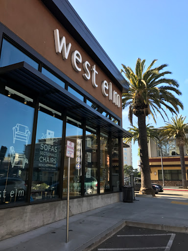 west elm, 5602 Bay St, Emeryville, CA 94608, USA, 