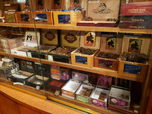 Cigar Shop «The Tinder Box at Easton», reviews and photos, 4028 Townsfair Way, Columbus, OH 43219, USA