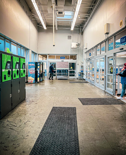 Discount Store «Walmart», reviews and photos, 150 Barnum Avenue Cutoff, Stratford, CT 06614, USA