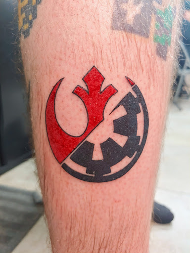 Tattoo Shop «Hold Fast Tattoo and Body Piercing», reviews and photos, 5153 S Ridgewood Ave, Port Orange, FL 32127, USA