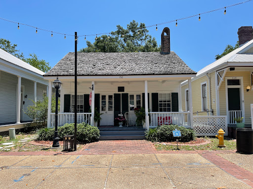 Hair Salon «Lavish Salon», reviews and photos, 124 Rue Magnolia, Biloxi, MS 39530, USA