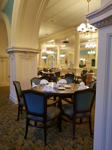 Shopping Mall «Shops at Rivercenter», reviews and photos, 849 E Commerce St, San Antonio, TX 78205, USA