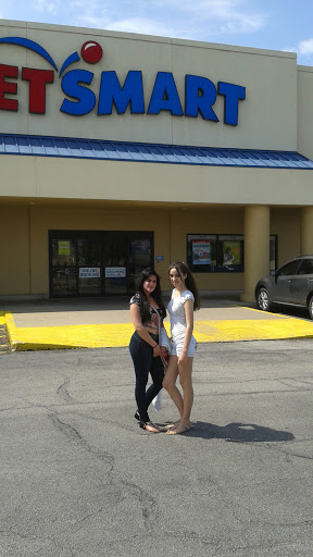 Pet Supply Store «PetSmart», reviews and photos, 5418 E 41st St, Tulsa, OK 74135, USA