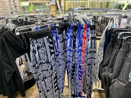 Vaporizer Store «210 Discount Store», reviews and photos, 4906 W Commerce St, San Antonio, TX 78237, USA