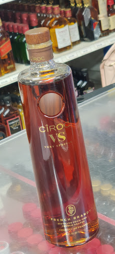 Liquor Store «Hollywood Liquors Inc», reviews and photos, 950 Tremont St, Roxbury Crossing, MA 02120, USA