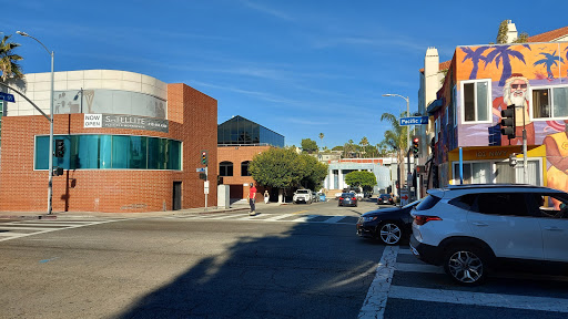 Liquor Store «Davy Jones Liquor Locker», reviews and photos, 63 Navy St, Venice, CA 90291, USA