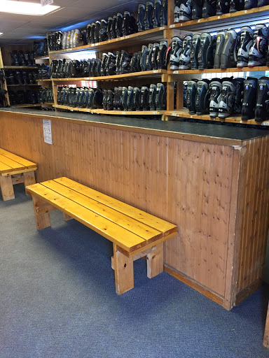 Ski Shop «HalfPipe946», reviews and photos, 3982 Mountain View Dr, Danielsville, PA 18038, USA