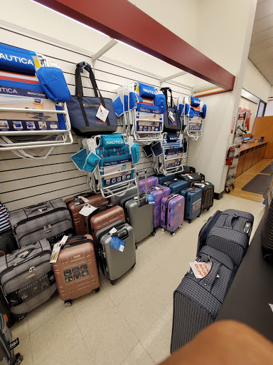 Department Store «T.J. Maxx», reviews and photos, 7555 W Hillsborough Ave, Tampa, FL 33615, USA