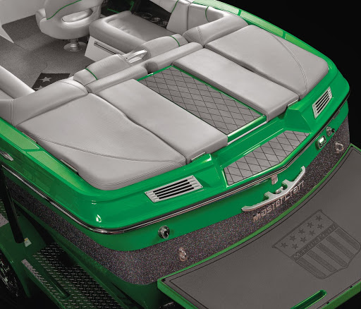 Boat Dealer «Norcal MasterCraft Discovery Bay Mall - Showroom / ProShop», reviews and photos, 1520 Discovery Bay Blvd #200, Discovery Bay, CA 94505, USA