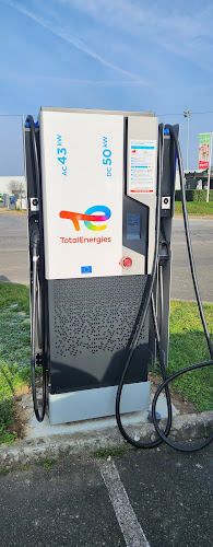 Station de recharge pour véhicules électriques à Coulommiers