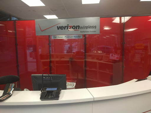 Cell Phone Store «Verizon», reviews and photos, 1857 E Kenilworth Pl, Milwaukee, WI 53202, USA