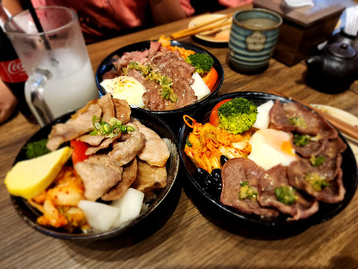 吃漢食堂、丼飯、生魚片、燒肉、生啤、新莊店 的照片