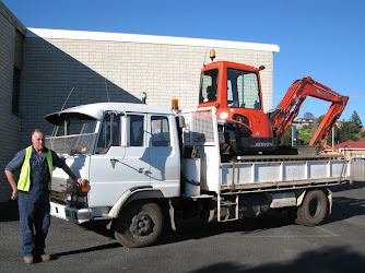 Tim Gee Excavator and Truck Hire
