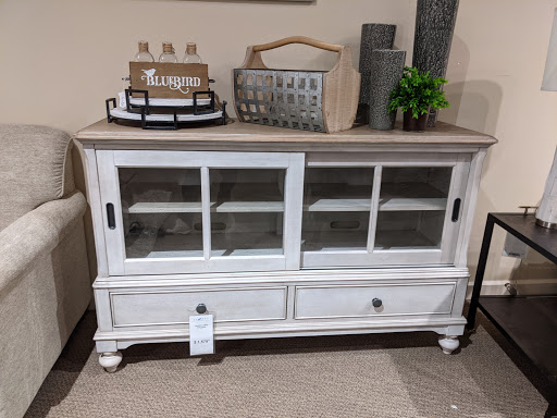 Furniture Store «La-Z-Boy Furniture Galleries», reviews and photos, 17305 Southcenter Pkwy, Tukwila, WA 98188, USA