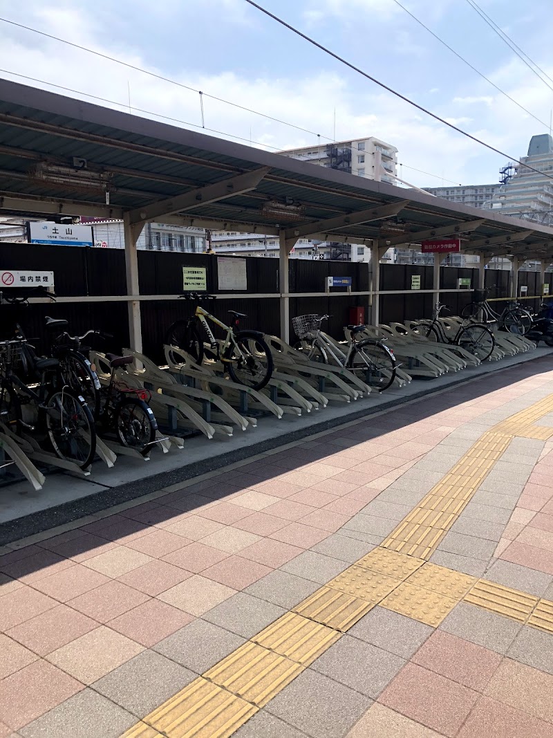 土山駅東自転車駐車場
