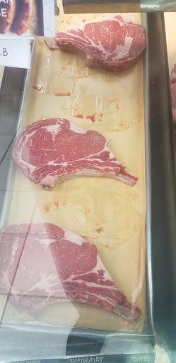 Meat Wholesaler «Main Street Wholesale Meats & Farmingdale Meat Market», reviews and photos, 210 Main St, Farmingdale, NY 11735, USA