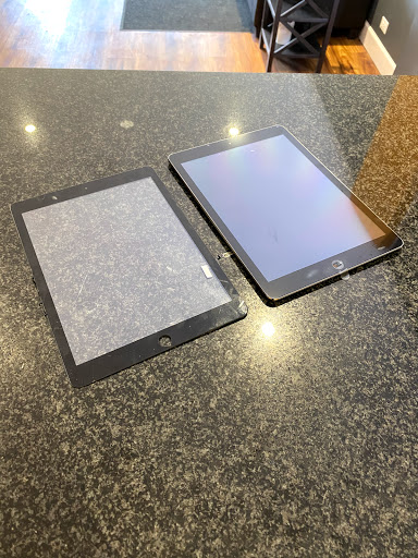 Cell Phone Store «Cellfone MD Cell phone repair», reviews and photos, 7708 W Belmont Ave, Chicago, IL 60634, USA