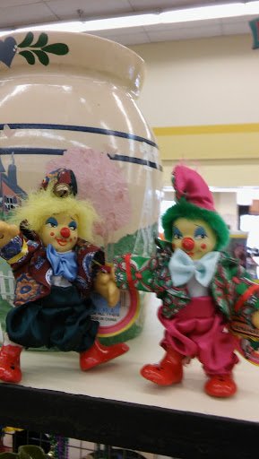 Thrift Store «Thrift Town», reviews and photos, 5700 Manchaca Rd #240, Austin, TX 78745, USA