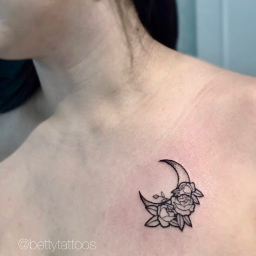 Tattoo Shop «Kings Tattoos & Piercings», reviews and photos, 2957 S Westmoreland Rd, Dallas, TX 75233, USA