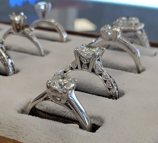 Jewelry Buyer «All Island Jewelry & Loan», reviews and photos, 2394 Middle Country Rd, Centereach, NY 11720, USA