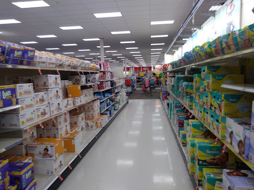 Department Store «Target», reviews and photos, 1555 N Tomahawk Island Dr, Portland, OR 97217, USA