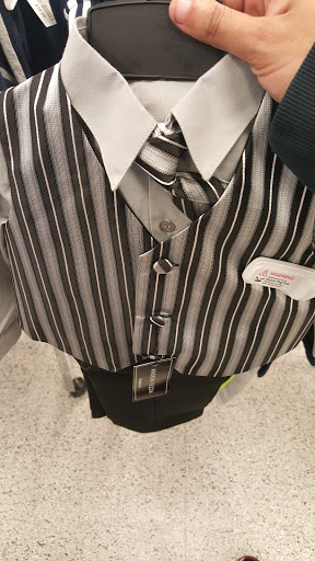 Clothing Store «Ross Dress for Less», reviews and photos, 2733 Gulf to Bay Blvd, Clearwater, FL 33759, USA