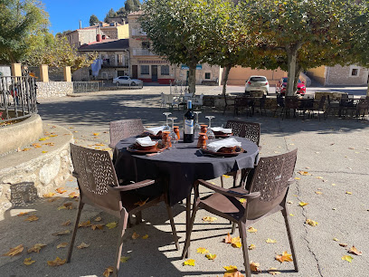 Hotel-Restaurante Venta De Corpes - C. Real, 42, 42328 Castillejo de Robledo, Soria, Spain