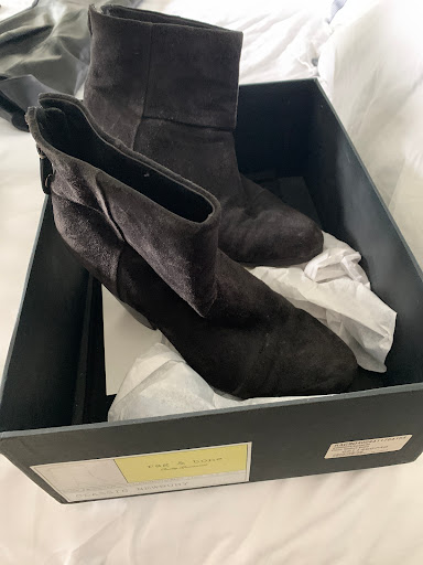 Used Clothing Store «Clothes Mentor Arlington Heights», reviews and photos, 862 W Dundee Rd, Arlington Heights, IL 60004, USA