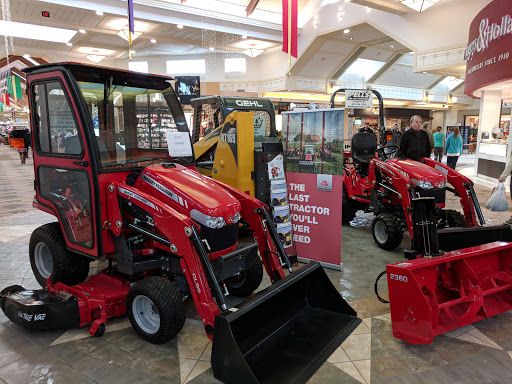 Shopping Mall «The Lakes Mall», reviews and photos, 5600 Harvey St, Muskegon, MI 49444, USA
