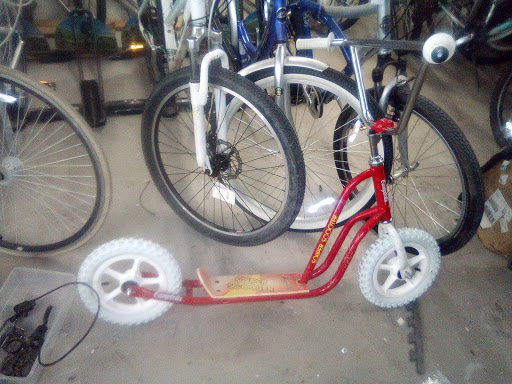 Bicycle Store «Houston Cycling Centres Southwest», reviews and photos, 6607 S Braeswood Blvd, Houston, TX 77096, USA